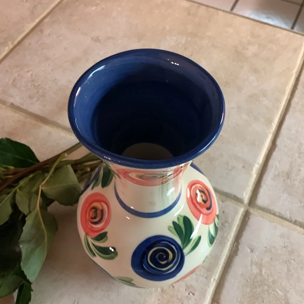 Gail Pittman Vase - Picture 4 of 7